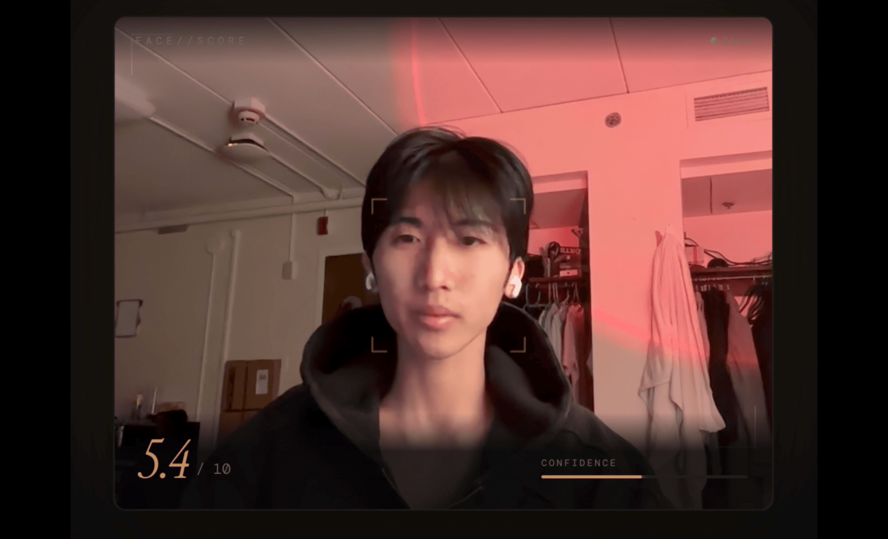 Omoggle facial scoring demo